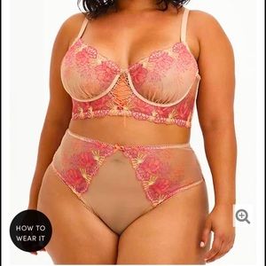 torrid size 4 panties and bralette set